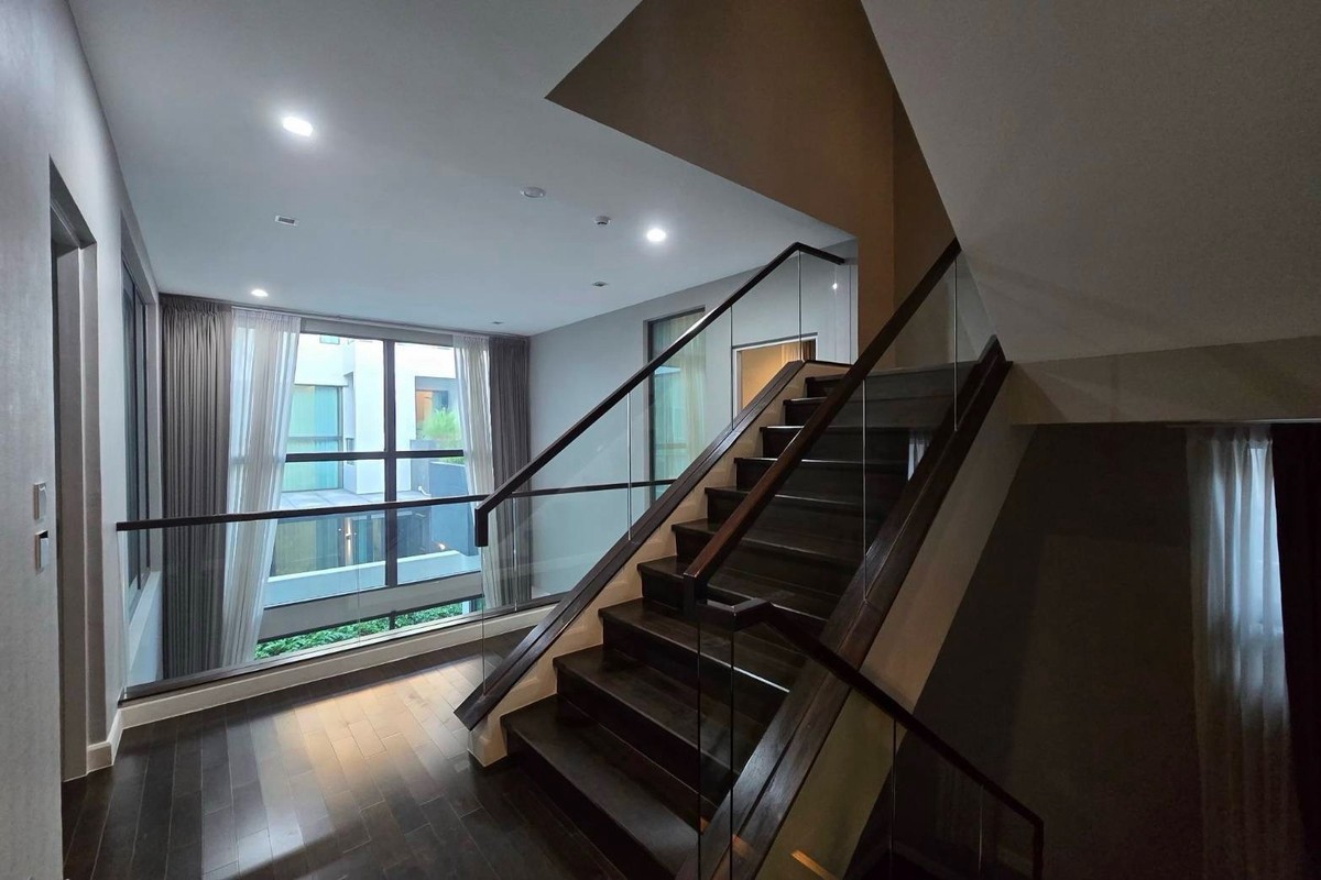 Luxury 3-Story Villa for Rent — The Gentry Pattanakarn 2