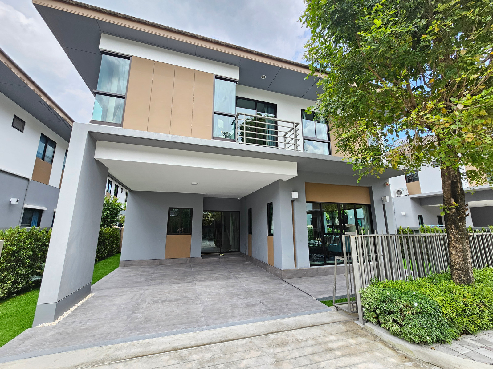 Luxury Renovated House for Rent | Baan Lumpini Suan Luang Rama 9