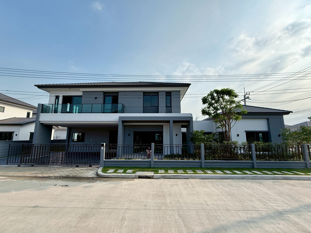 ให้เช่าบ้านเดี่ยวหรู 2 ชั้น — Centro ทวีวัฒนา