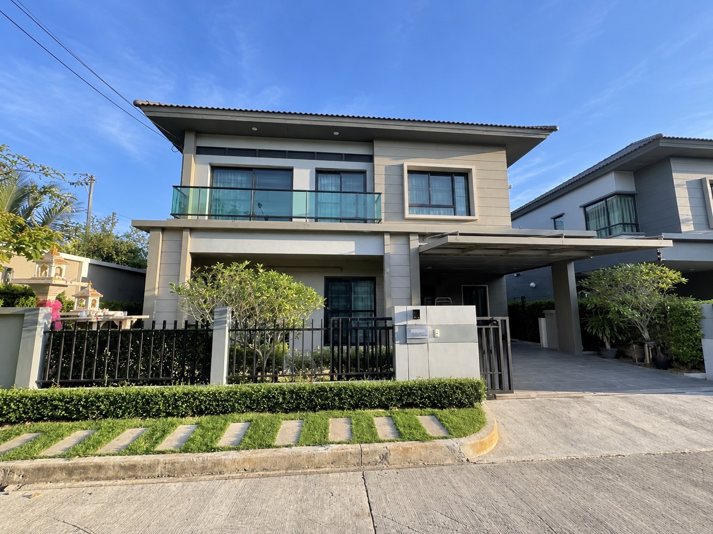 Corner Detached House for Rent | Venue Flow Rama 5 | 4 Bedrooms, Fully Furnished