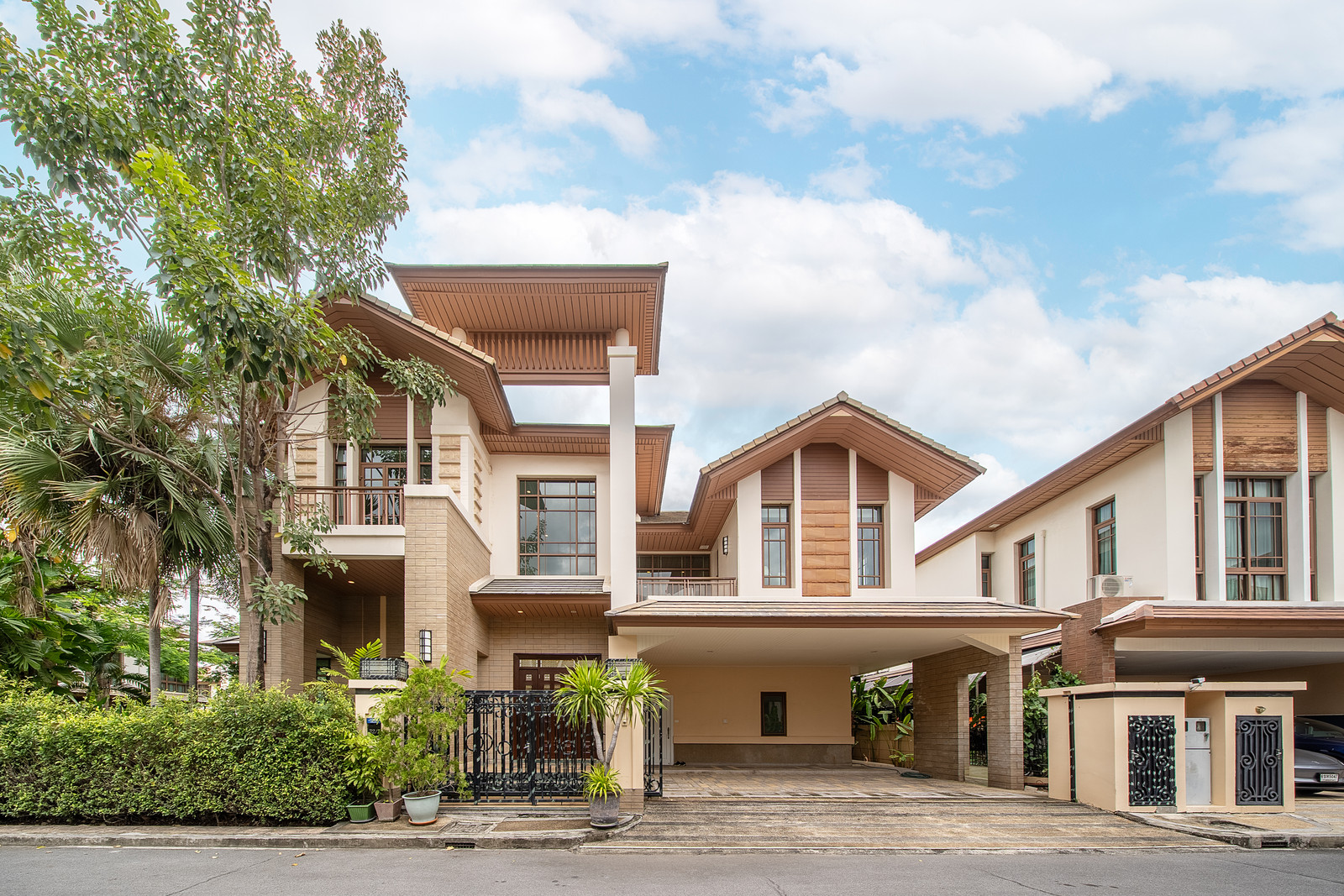 ให้เช่าบ้านเดี่ยว Super Luxury ทำเล Prime – แสนสิริ สุขุมวิท 67