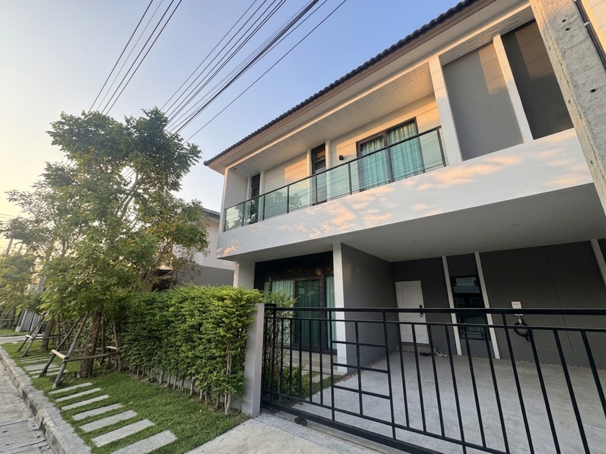 ให้เช่าบ้านเดี่ยว 2 ชั้น CENTRO วิภาวดี | บ้านใหม่ ทำเลโซนหน้าโครงการ
