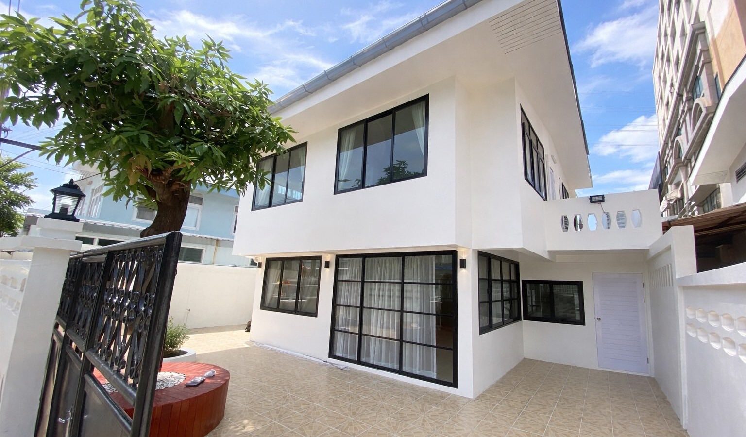 Luxury Detached House for Rent | Huai Khwang – Sutthisan – Ratchada