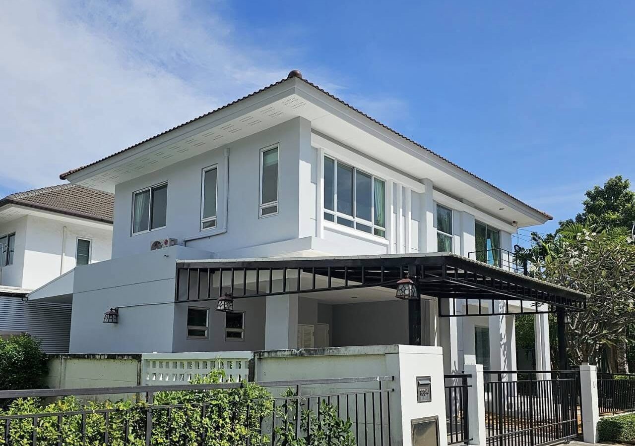 ให้เช่าบ้านเดี่ยว 2 ชั้น — ไลฟ์ บางกอก บูเลอวาร์ด รามอินทรา บ้านหลังมุม ทำเลติดถนนใหญ่ ใกล้รถไฟฟ้า