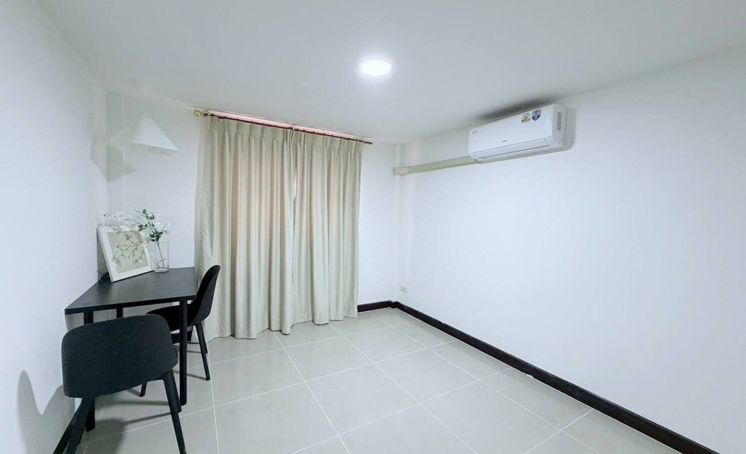 Spacious Detached House for Rent | Ratchada–Huai Khwang