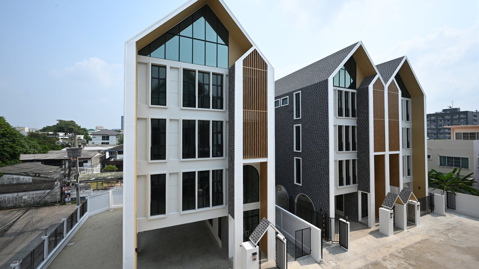 4-Storey Home Office for Rent | Na Nicha Huamak