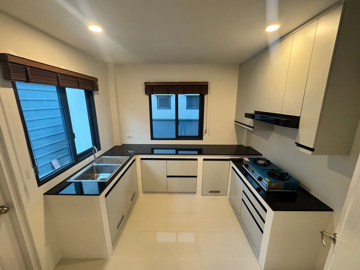 ให้เช่าบ้านเดี่ยว 2 ชั้น CENTRO วิภาวดี | บ้านใหม่ ทำเลโซนหน้าโครงการ
