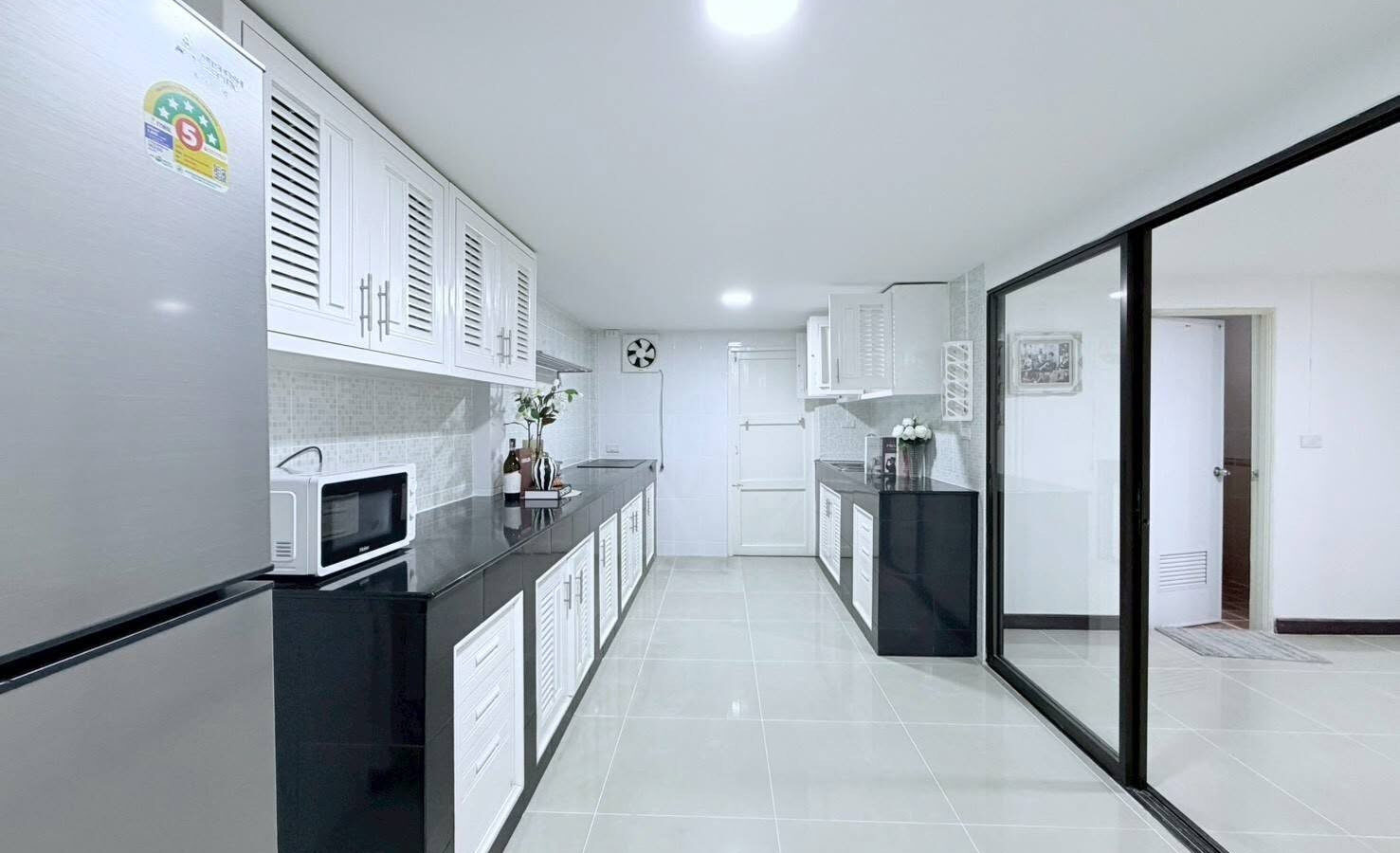 Spacious Detached House for Rent | Ratchada–Huai Khwang