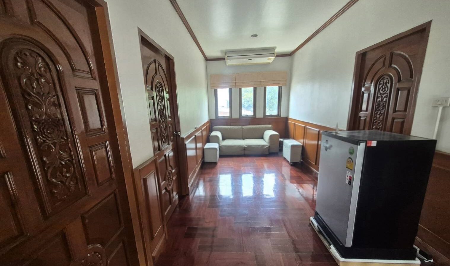 曼谷Huai Khwang独栋住宅出租｜近MRT及黄色线｜适合居住或Home Office