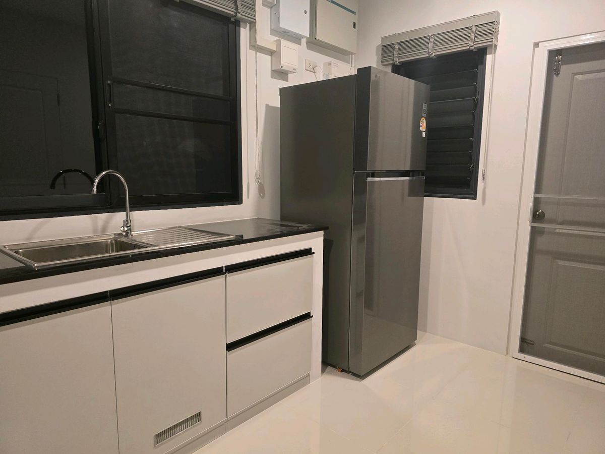 Luxury Corner Detached House for Rent | CENTRO Vibhavadi