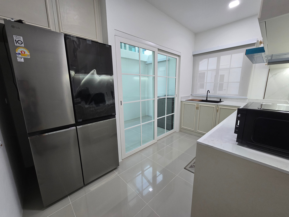 Golden Neo Sukhumvit–Lasalle 豪华两层独栋别墅出租