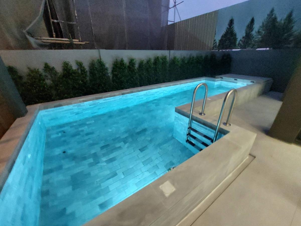 Luxury 3-Storey Pool Villa for Rent | The Honor Yothin Phatthana