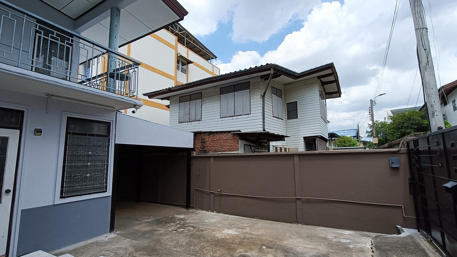 Renovated Detached House for Rent | Bang Sue–Bang Pho | Only 3 Minutes to MRT Bang Pho