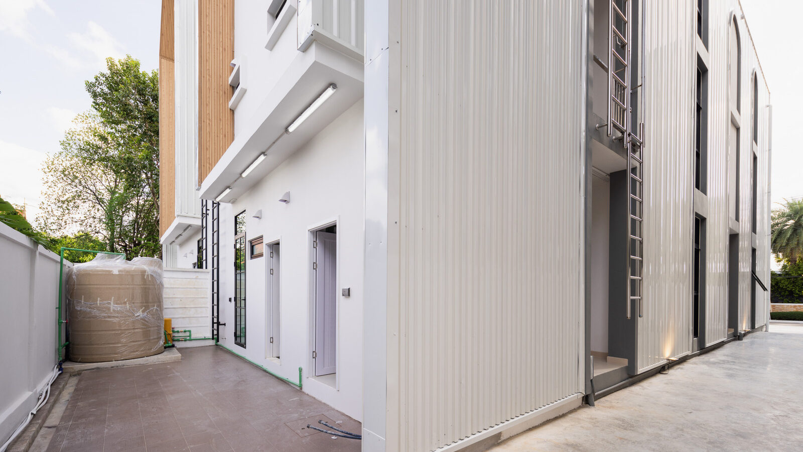 Na Nicha Huamark 10 豪华三层Home Office出租｜近黄色线｜可选配电梯