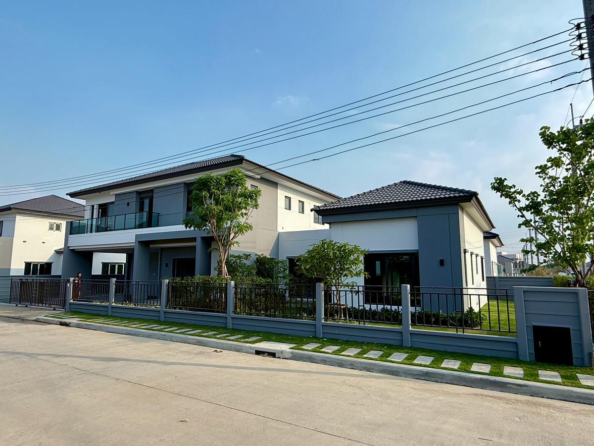 ให้เช่าบ้านเดี่ยวหรู 2 ชั้น — Centro ทวีวัฒนา