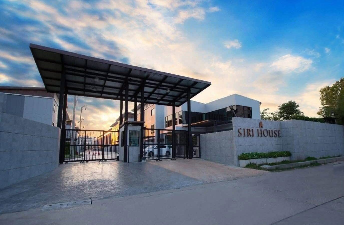 3-Storey Corner Townhome for Rent | SIRI HOUSE Ratchada 18