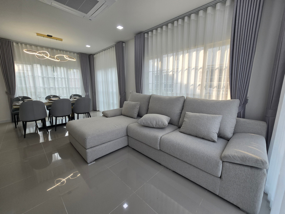 Golden Neo Sukhumvit–Lasalle 豪华两层独栋别墅出租