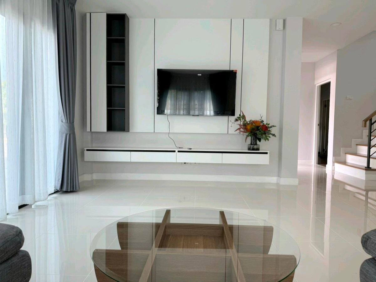 Luxury Corner Detached House for Rent | CENTRO Vibhavadi