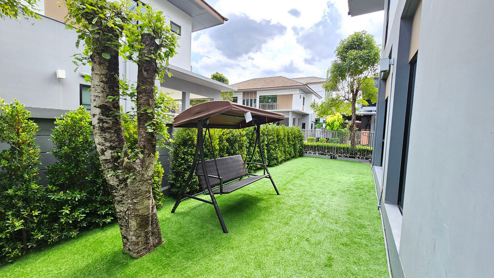 ให้เช่าบ้านเดี่ยวหรู 2 ชั้น รีโนเวทใหม่ | บ้านลุมพินี สวนหลวง ร.9
