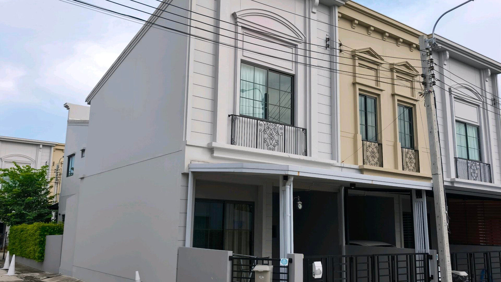 Corner Townhome for Rent | Siri Place Mega Bangna
