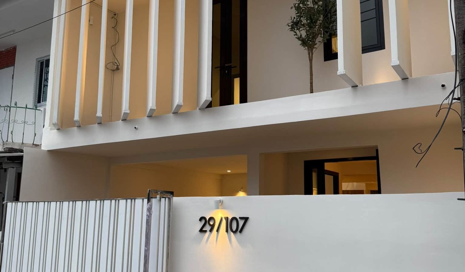 ขายทาวน์โฮม Modern Minimal ลาดพร้าว 41 | ใกล้ MRT ภาวนา