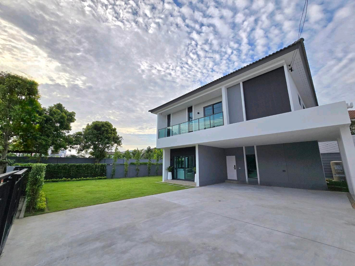 Centro Vibhavadi 大型转角独栋住宅出租｜近Harrow国际学校