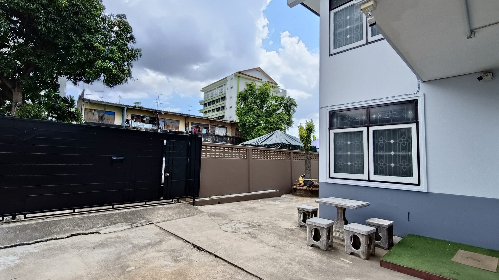 Renovated Detached House for Rent | Bang Sue–Bang Pho | Only 3 Minutes to MRT Bang Pho