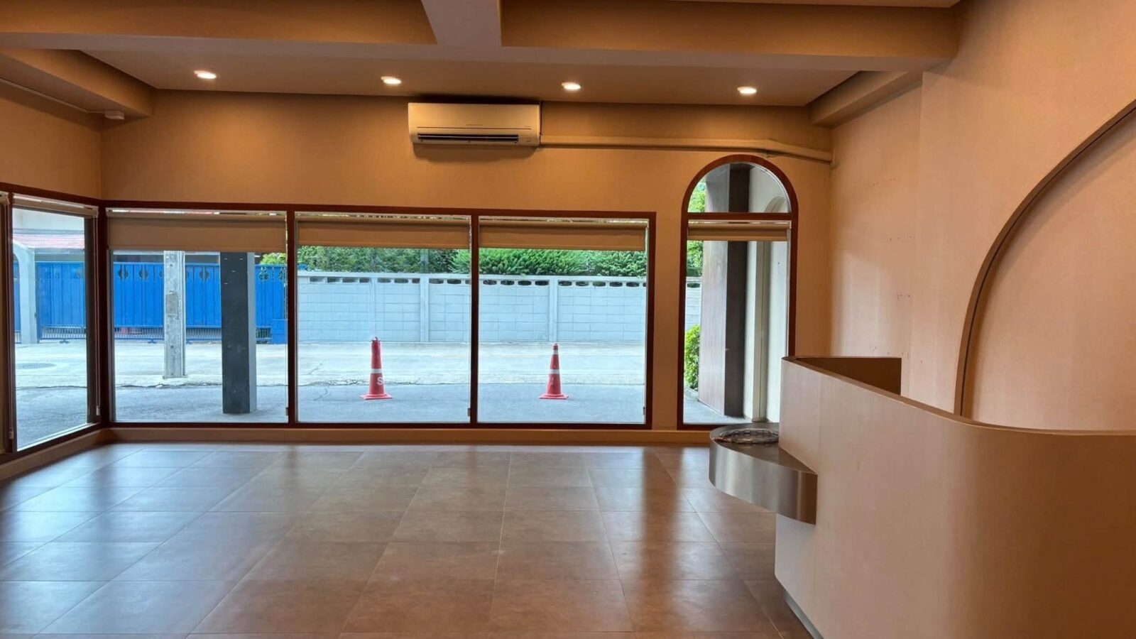 The Excel Sukhumvit 71 项目前方商业铺面出租｜适合咖啡厅、咖啡店及餐厅