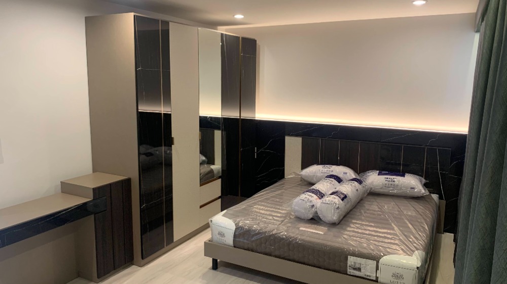 ให้เช่าบ้านเดี่ยว 2 ชั้น หลังใหญ่ สไตล์ Modern ย่านโชคชัย 4