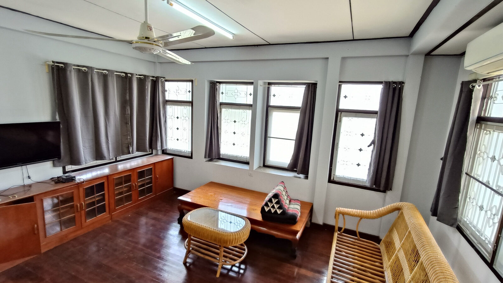 Renovated Detached House for Rent | Bang Sue–Bang Pho | Only 3 Minutes to MRT Bang Pho