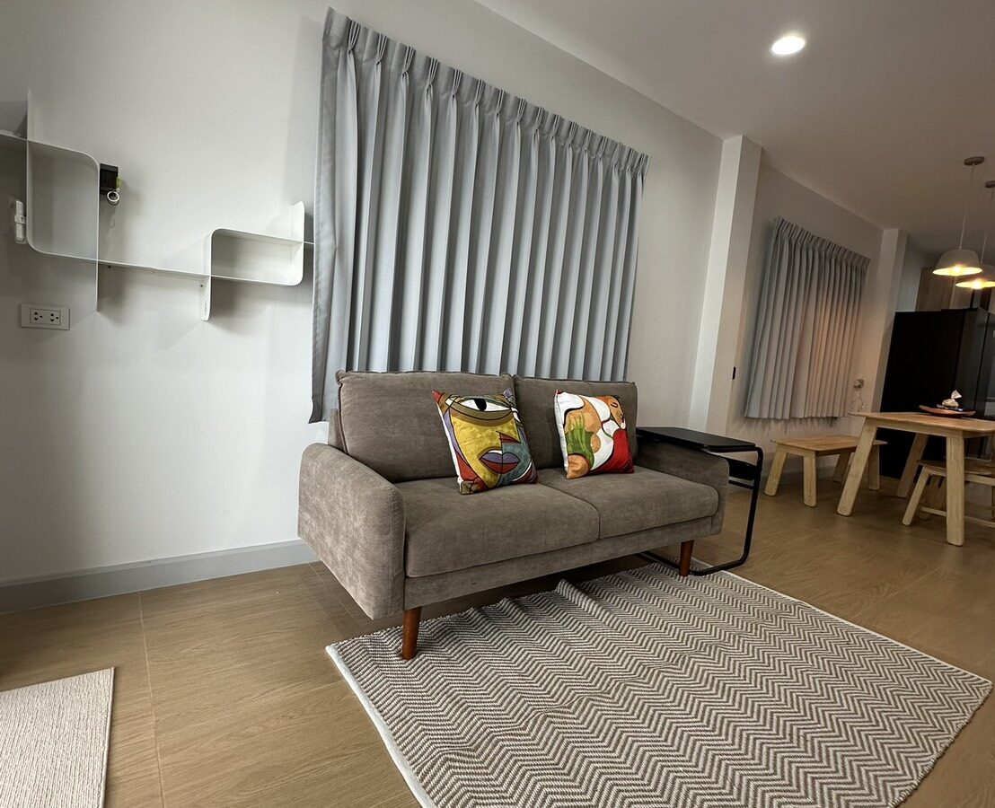 ให้เช่าบ้านแฝด 2 ชั้น — ซอยอ่อนนุช 40 Modern Smart Home ทำเลดีเดินทางสะดวก ใกล้รถไฟฟ้า 2 สาย