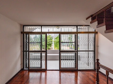 3-Storey Corner Home Office/Townhome for Rent | Chaeng Watthana | Only 160 m from MRT