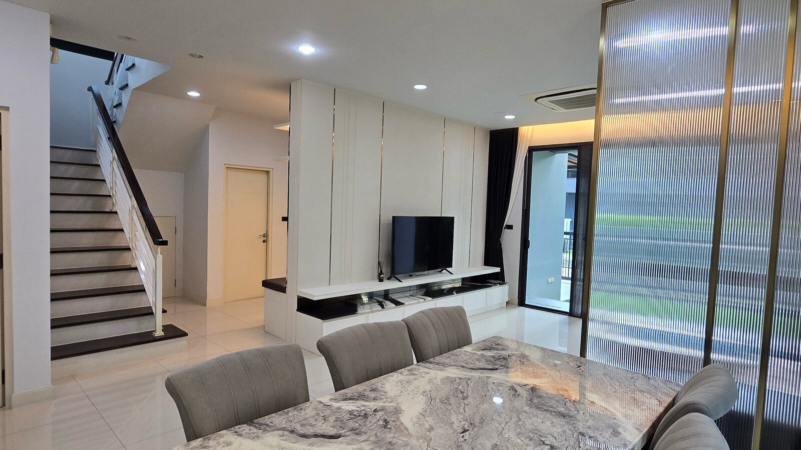 Luxury Detached House for Rent | Setthasiri Krungthep Kreetha 2