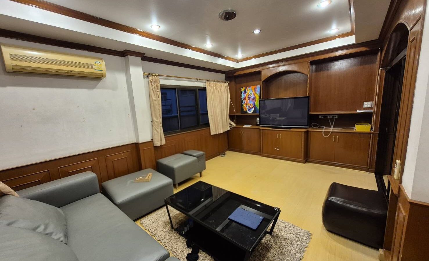 曼谷Huai Khwang独栋住宅出租｜近MRT及黄色线｜适合居住或Home Office