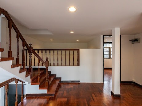 3-Storey Corner Home Office/Townhome for Rent | Chaeng Watthana | Only 160 m from MRT