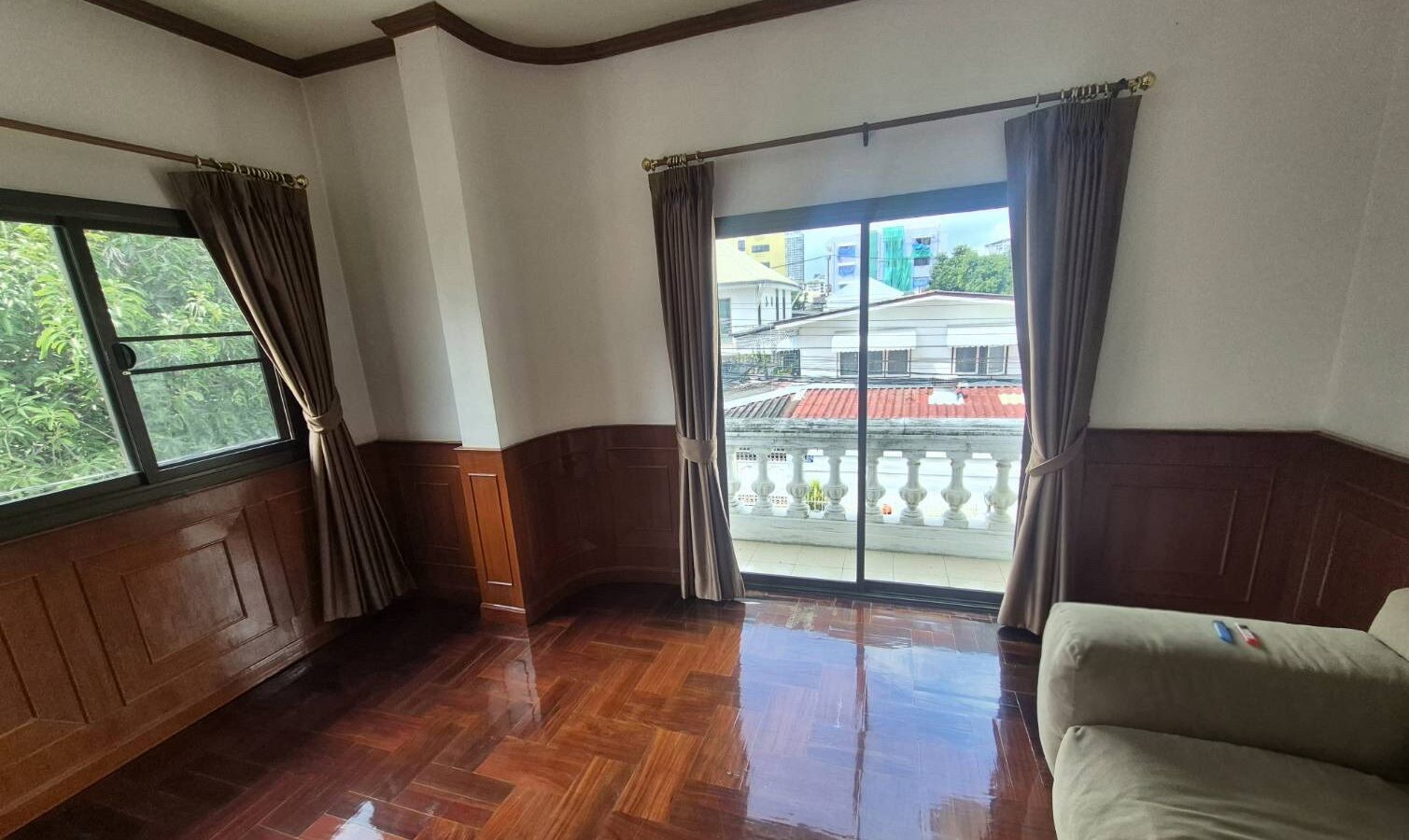 曼谷Huai Khwang独栋住宅出租｜近MRT及黄色线｜适合居住或Home Office