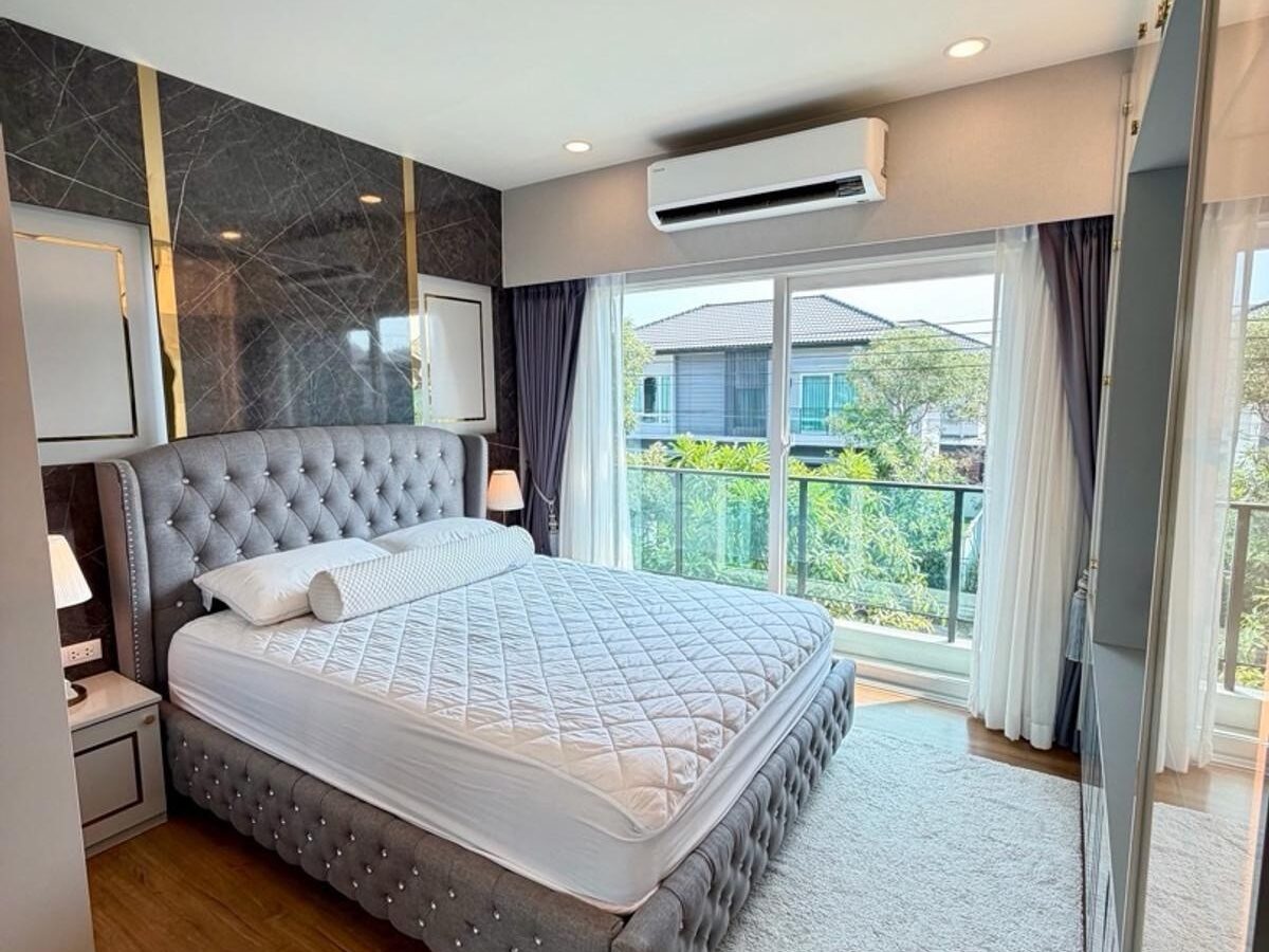 ให้เช่าบ้านเดี่ยว 2 ชั้น — Centro พหลฯ–วิภาวดี 2