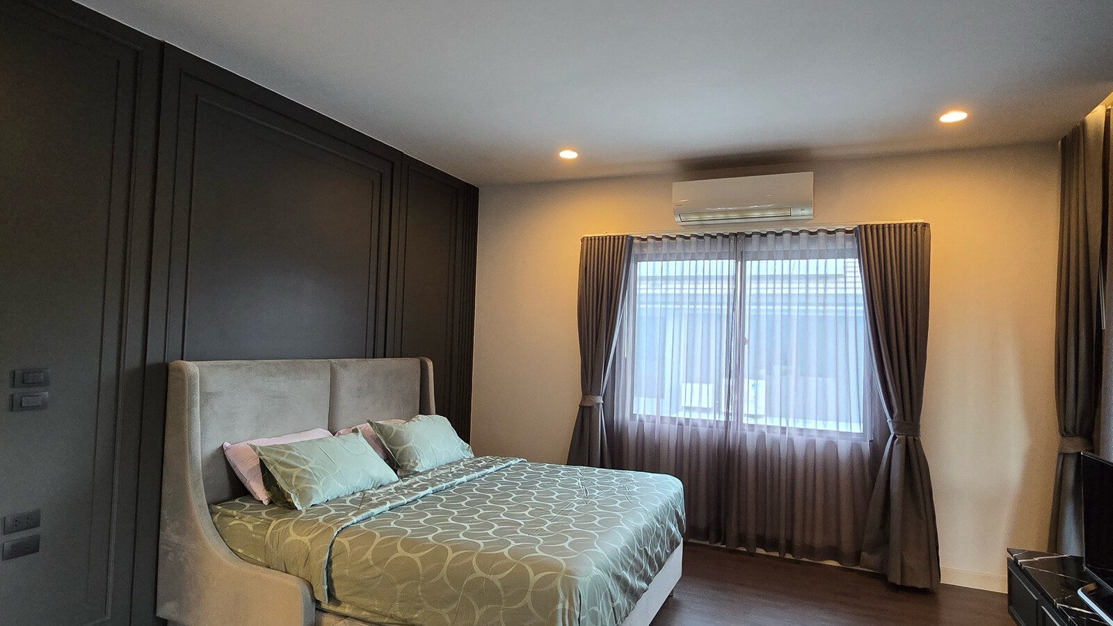 Luxury Detached House for Rent | Setthasiri Krungthep Kreetha 2