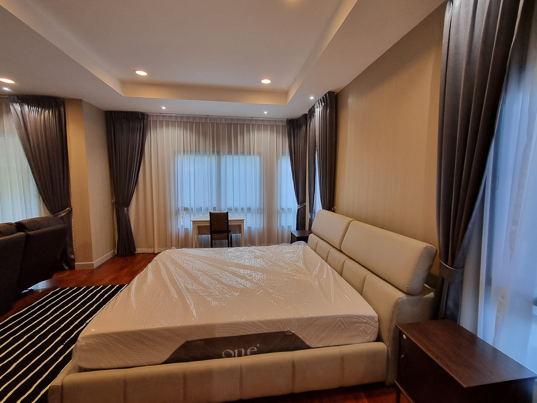 ให้เช่าบ้านเดี่ยวหรู — แกรนด์ บางกอก บูเลอวาร์ด สาทร–กัลปพฤกษ์