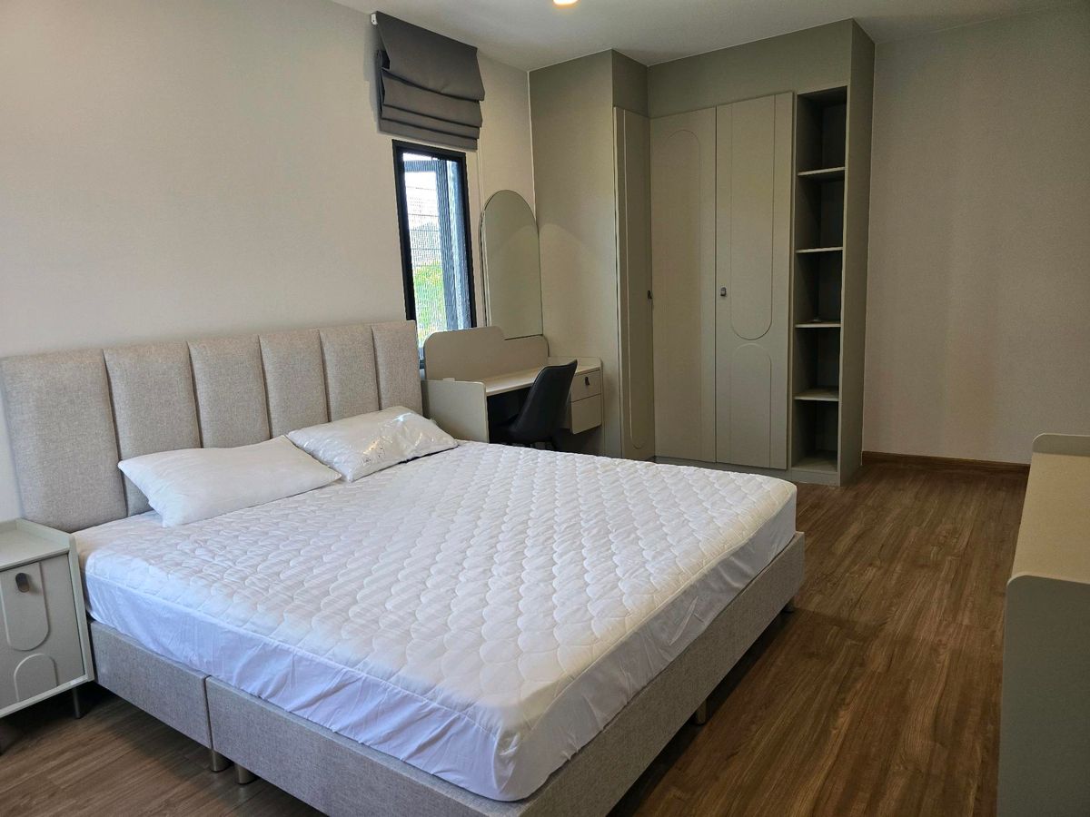 Luxury Corner Detached House for Rent | CENTRO Vibhavadi