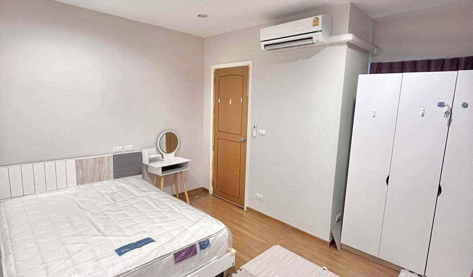3-Storey Corner Townhome for Rent | SIRI HOUSE Ratchada 18