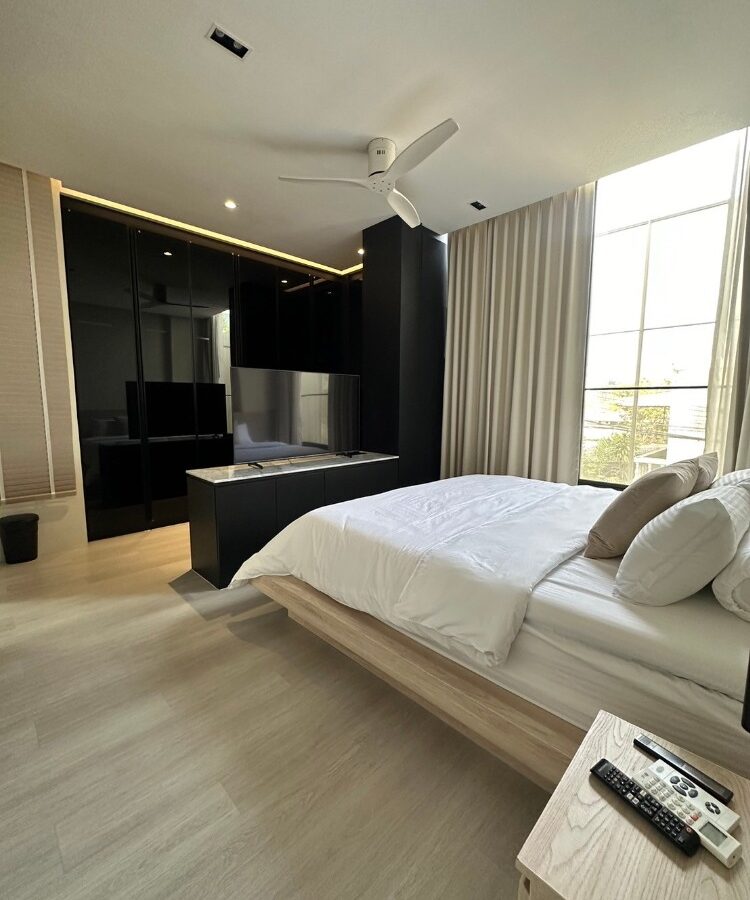 ให้เช่าบ้านหรู ใจกลางห้วยขวาง — ซอยประชาสงเคราะห์ 27
