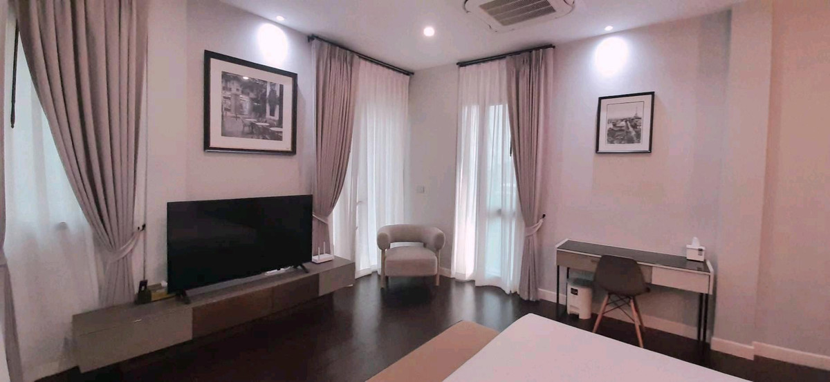 Luxury 3-Storey Pool Villa for Rent | The Honor Yothin Phatthana