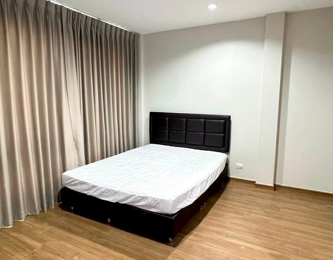 3-Storey Corner Townhome for Rent | SIRI HOUSE Ratchada 18