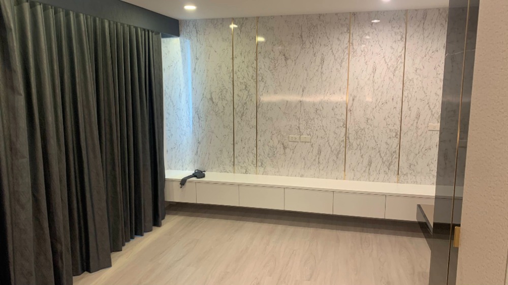 ให้เช่าบ้านเดี่ยว 2 ชั้น หลังใหญ่ สไตล์ Modern ย่านโชคชัย 4