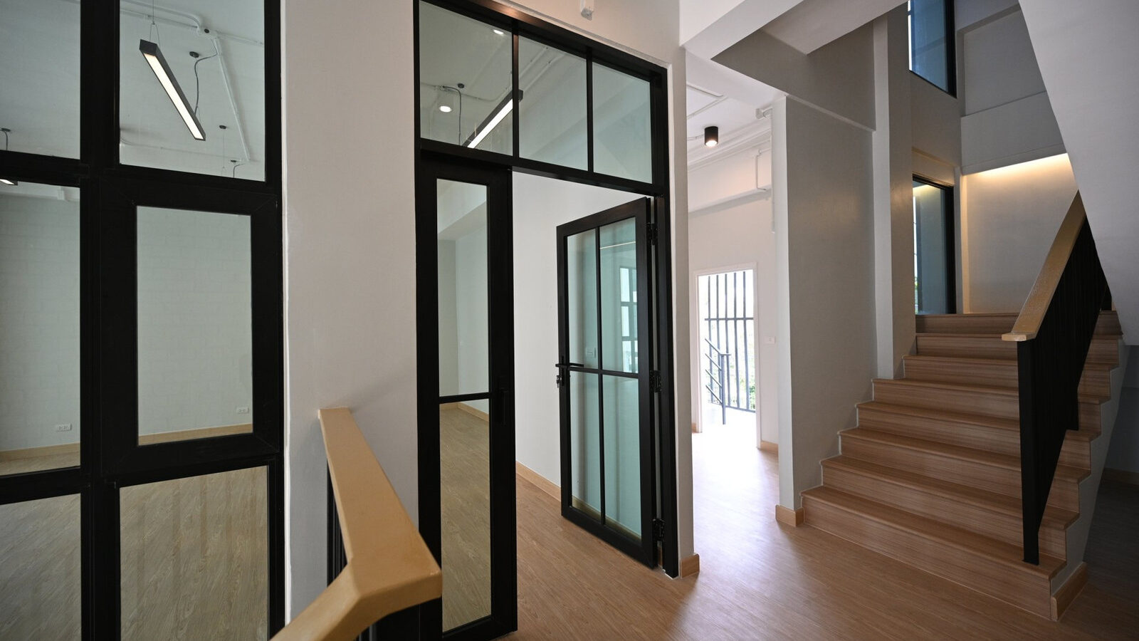 4-Storey Home Office for Rent | Na Nicha Huamak