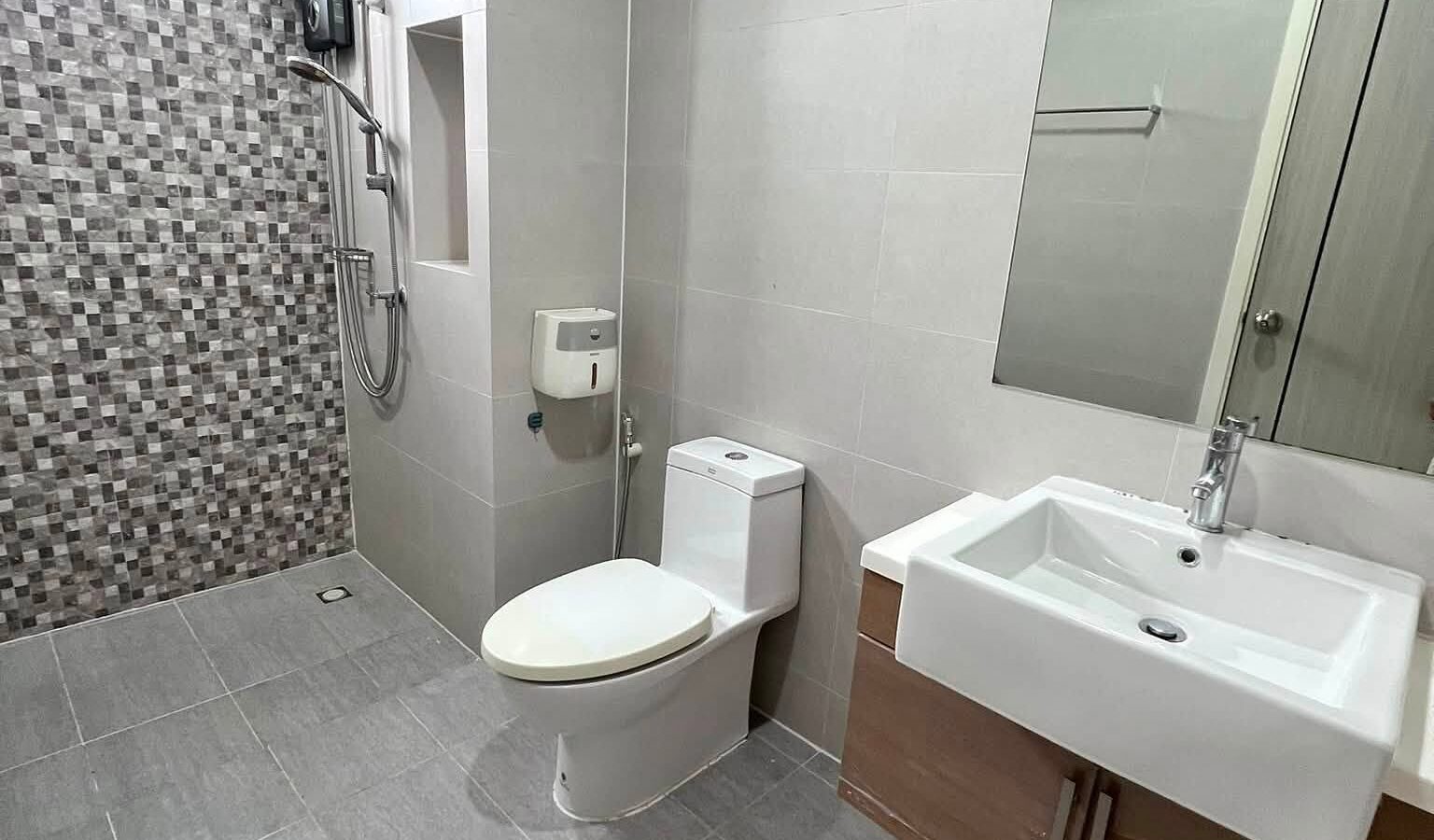 3-Storey Corner Townhome for Rent | SIRI HOUSE Ratchada 18