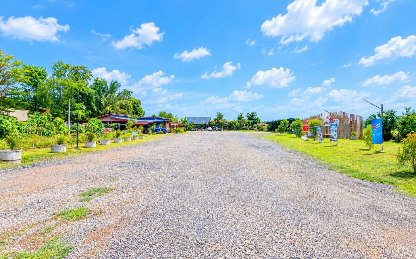 土地及现有建筑出售｜临4车道主干道｜Hua Na Kham – Yang Talat｜Kalasin