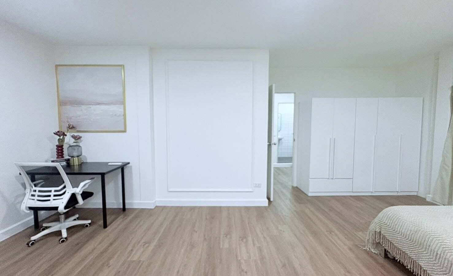 Spacious Detached House for Rent | Ratchada–Huai Khwang