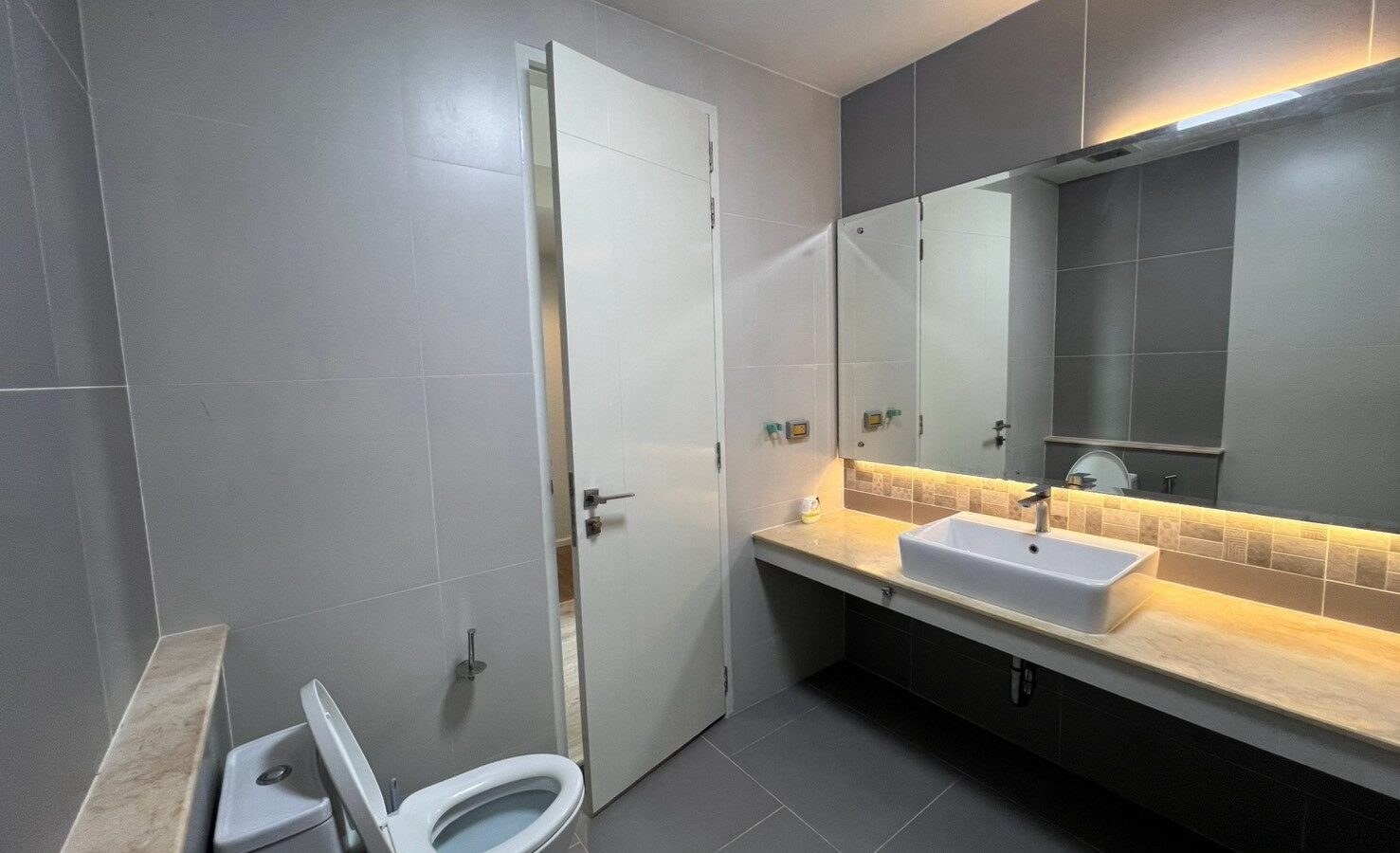 Home Office for Sale with Tenant | Corazon Prachachuen | Immediate Rental Income